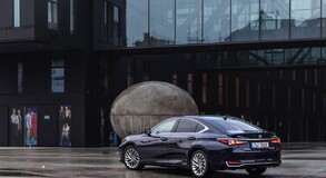 Lexus ES300 - local